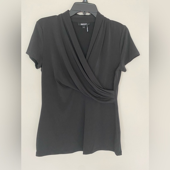 DKNY Surplice V-Neck Side Ruched Short Sleeve Top/s - Picture 5 of 6